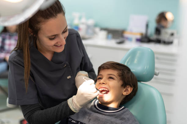 Best Cracked Tooth Emergency Dentist  in Edgemoor, DE